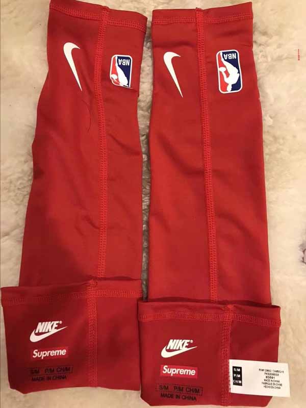 supreme shooting sleeve price