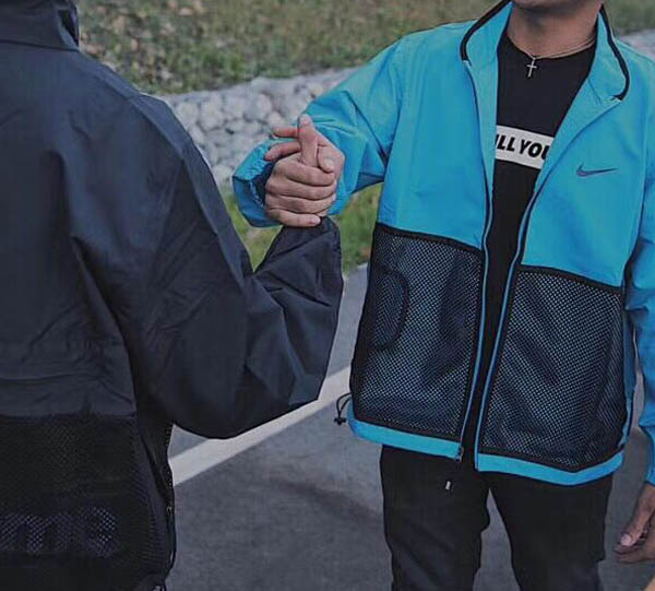 supreme nike running jacket